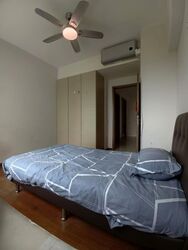 Waterfront Waves (D16), Condominium #533213221